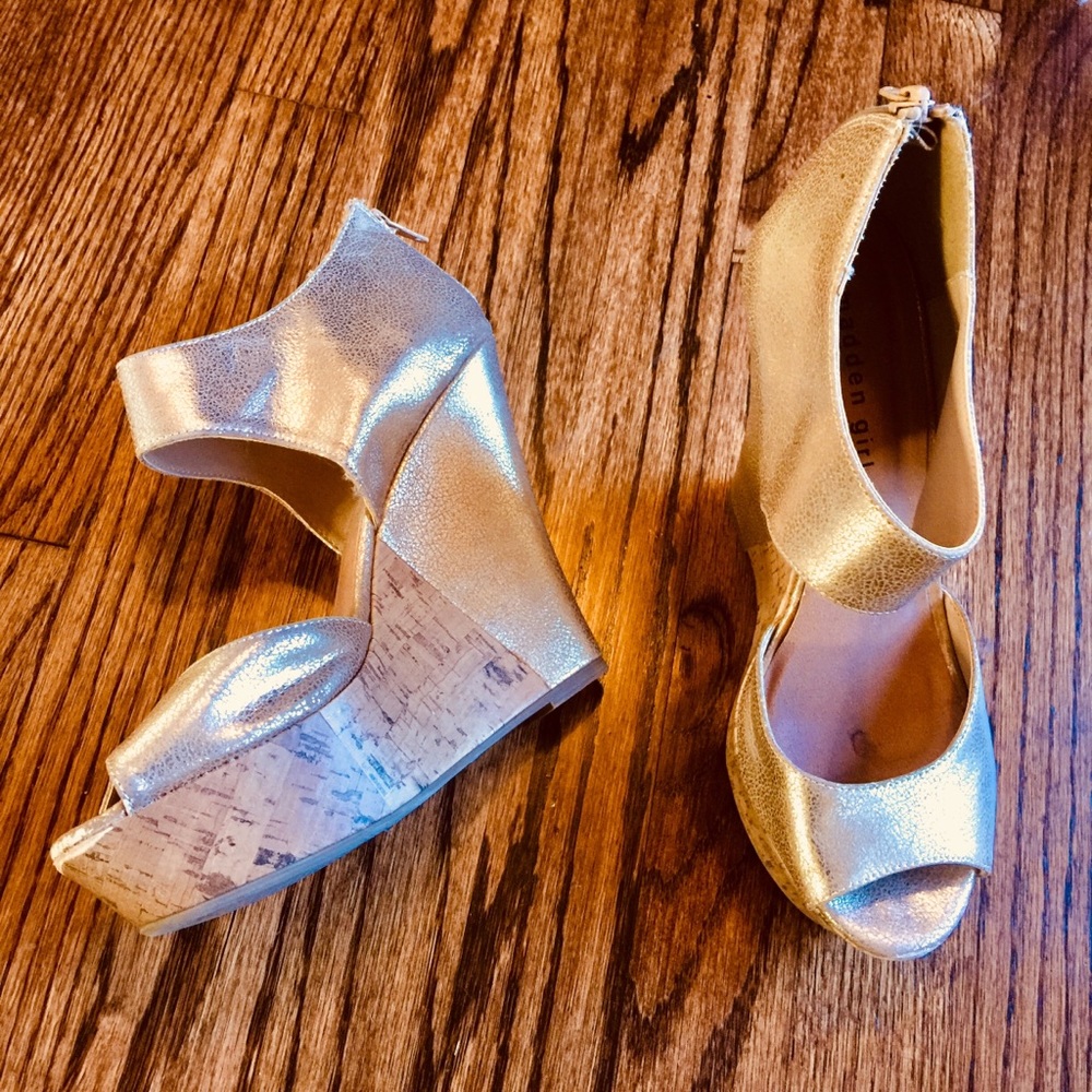 Madden Girl Metallic Wedges